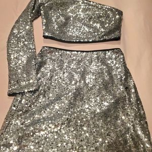 Gorgeous holiday two piece outfit - cropped top and skirt